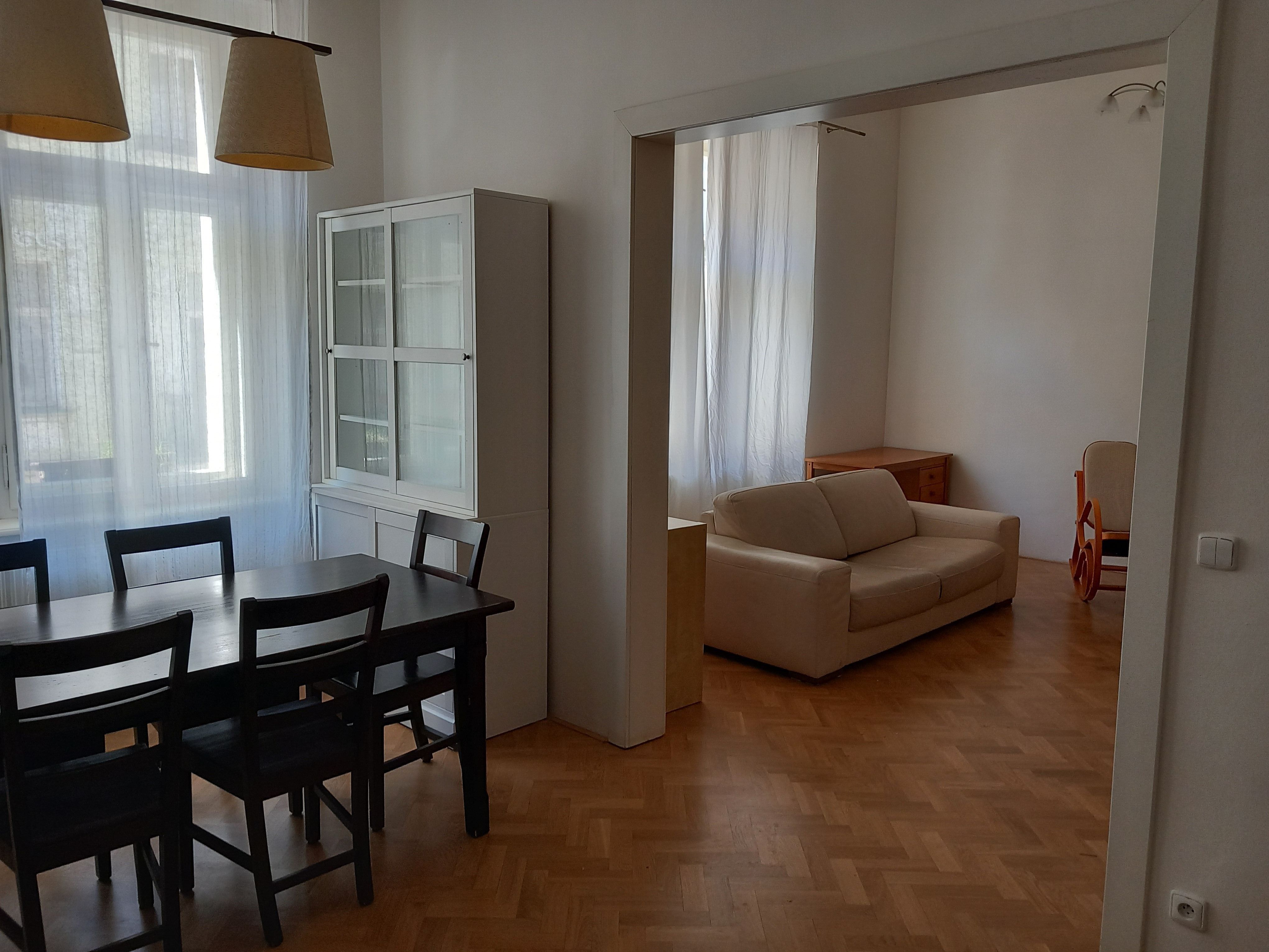 Byt 4+kk · 94 m² · Pštrossova, Praha - 3