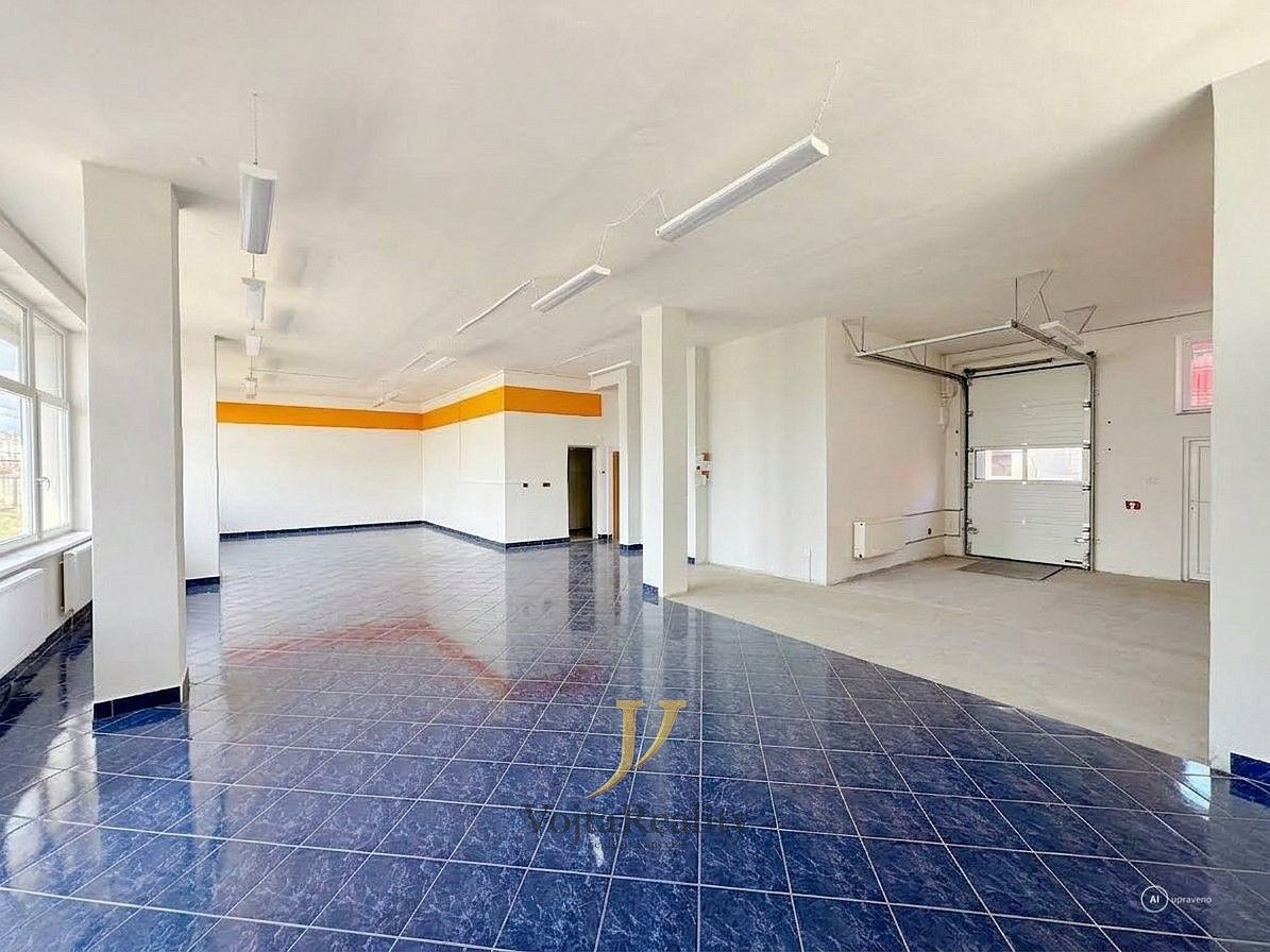 Obchodní prostory, 144 m²