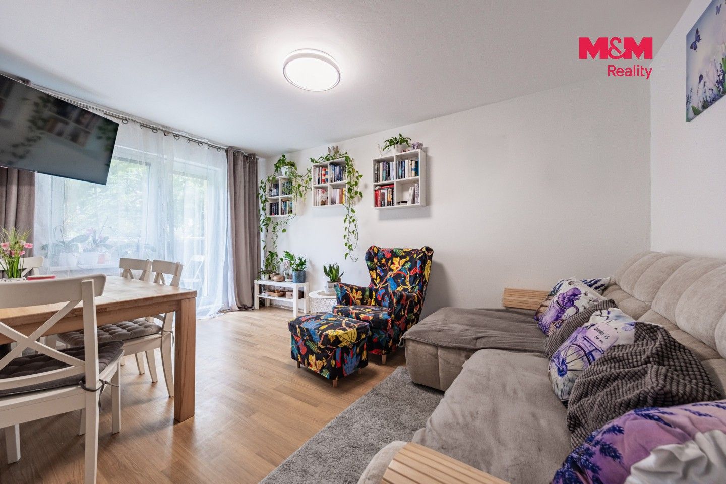 Byt 4+1 · 70 m² · Spojovací, Milovice - 3
