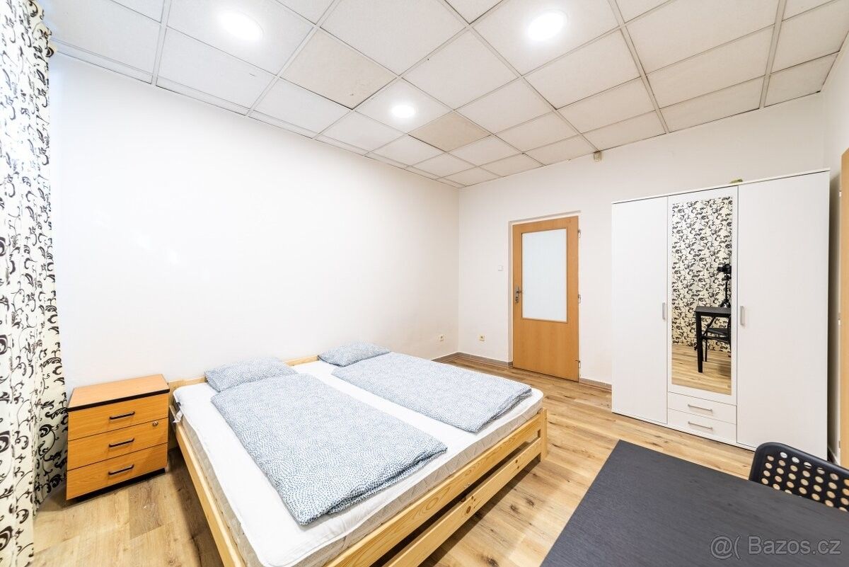 Pronájem byt - Praha, 130 00