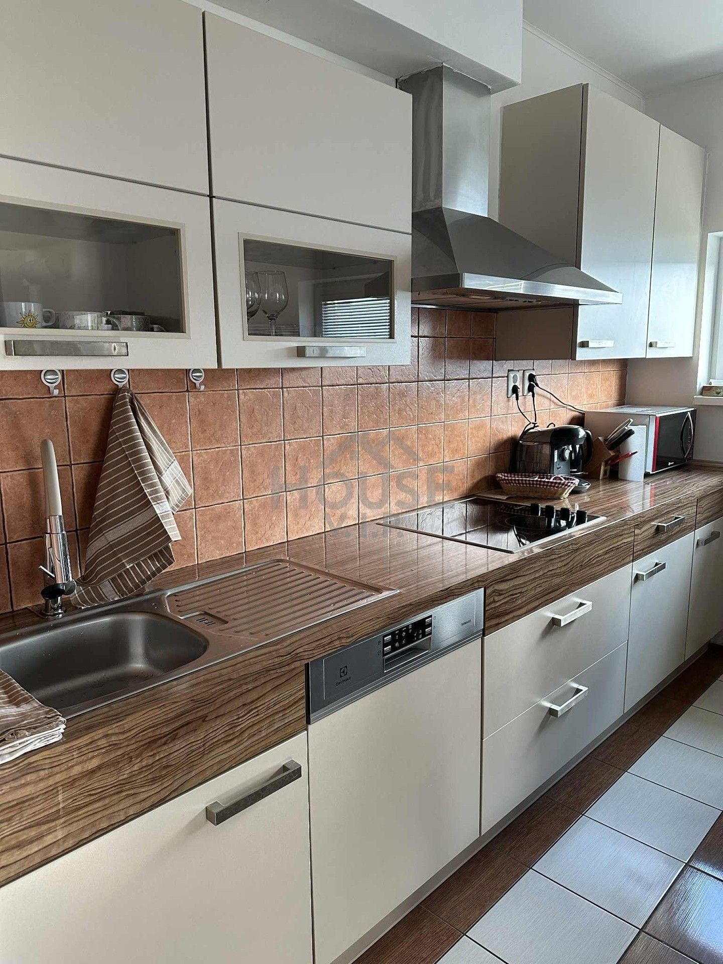 Prodej byt 3+kk - Poděbradská 777, Praha, 78 m²
