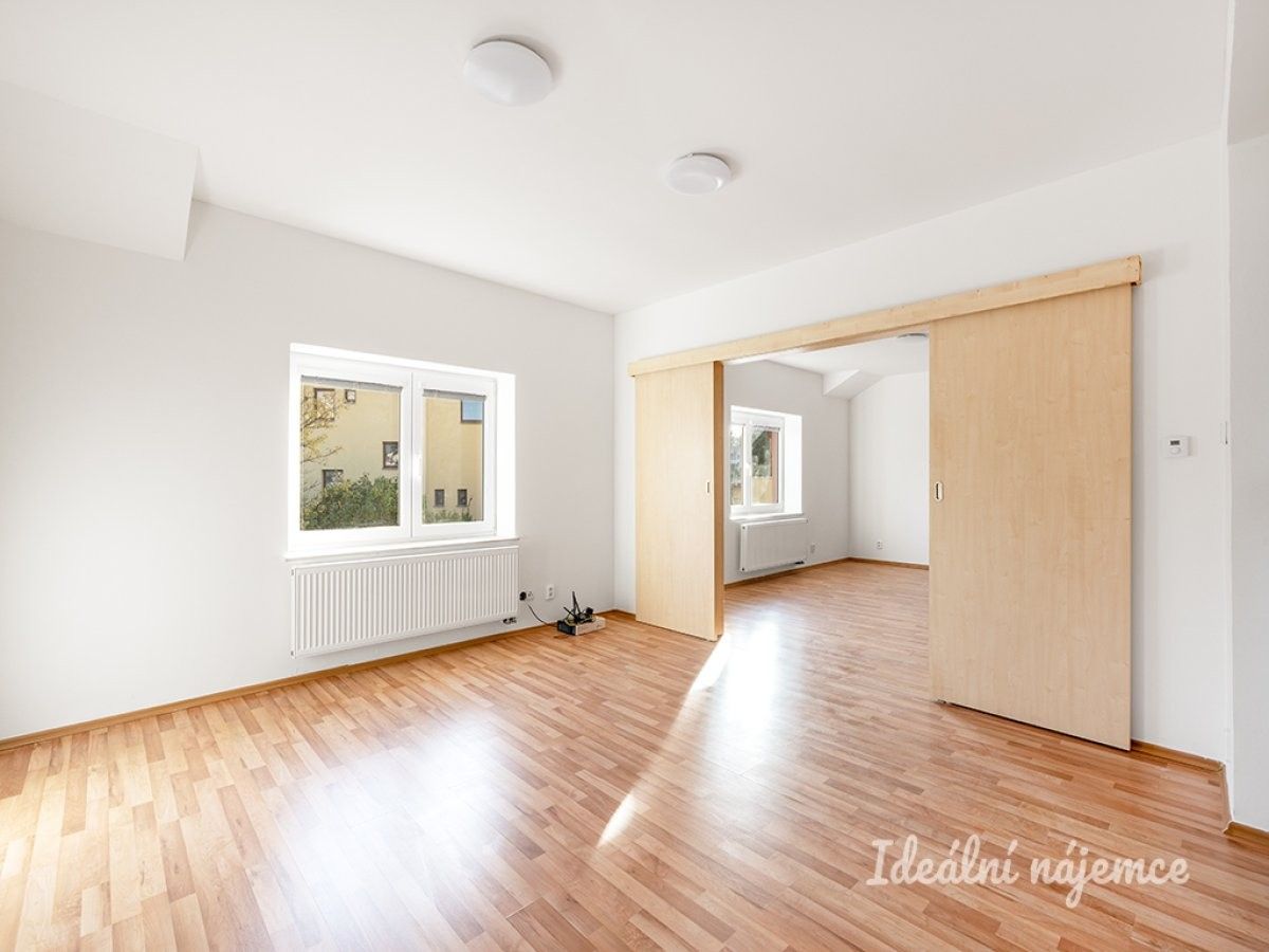 Pronájem byt 3+1 - Volkovova, Praha, 75 m²