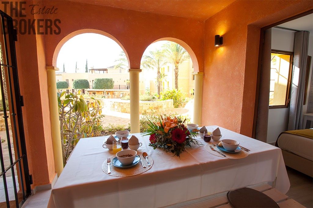 Byty, 987 66, Zahraničí