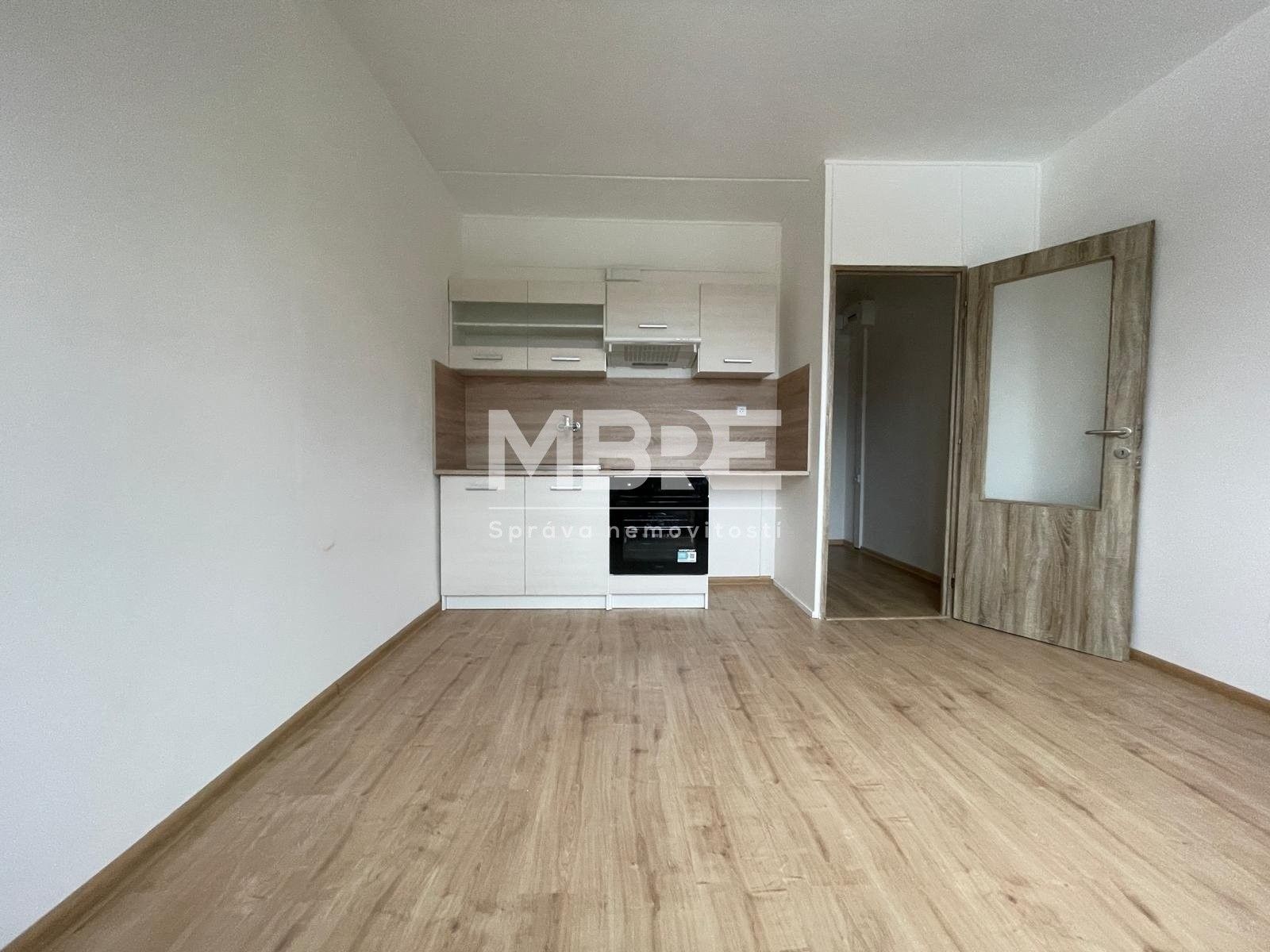 Pronájem byt 1+1 - Hostomice, 36 m²