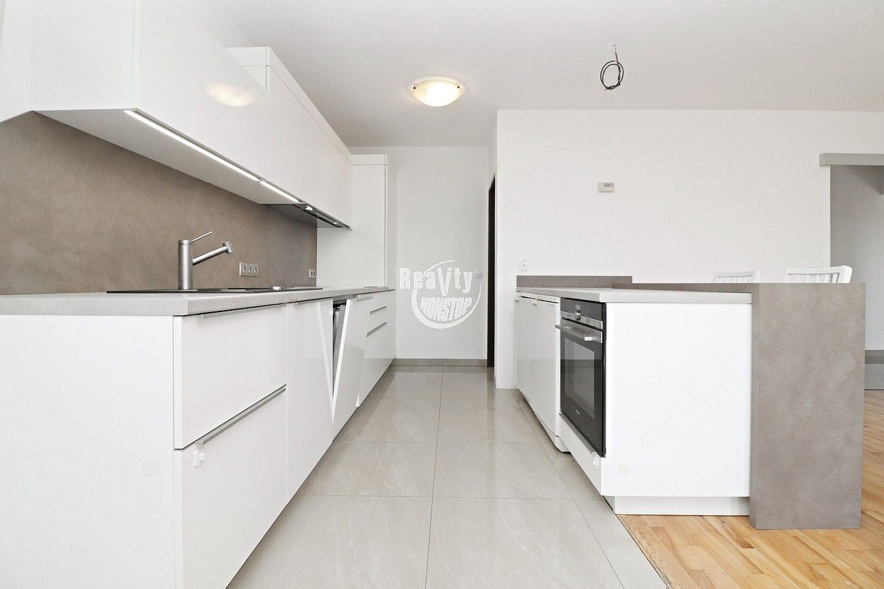 4+kk, Jihlava, Kraj Vysočina, 90 m² - 2