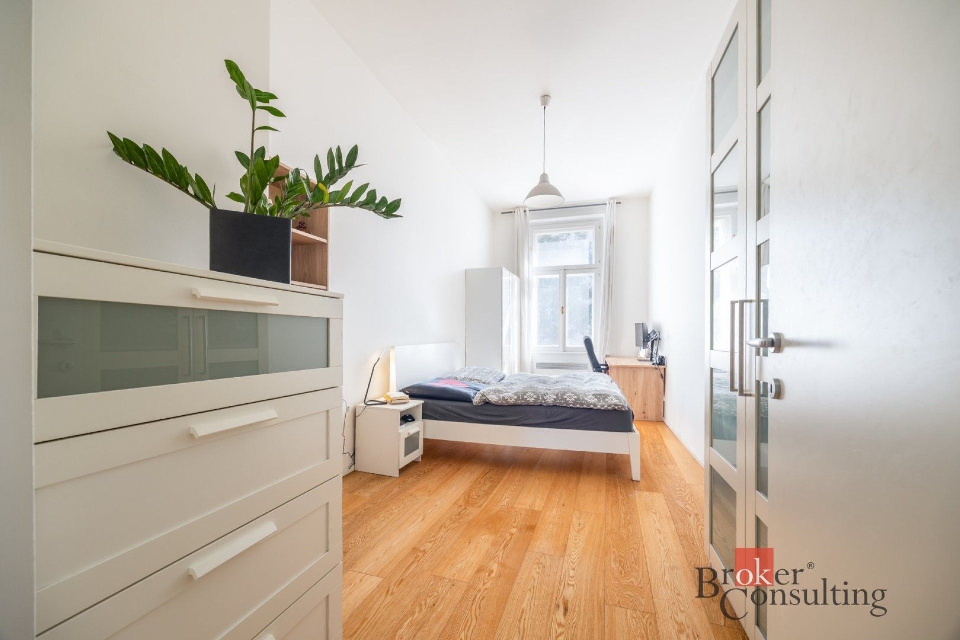 2+kk, Preslova, Praha, 43 m² - 1