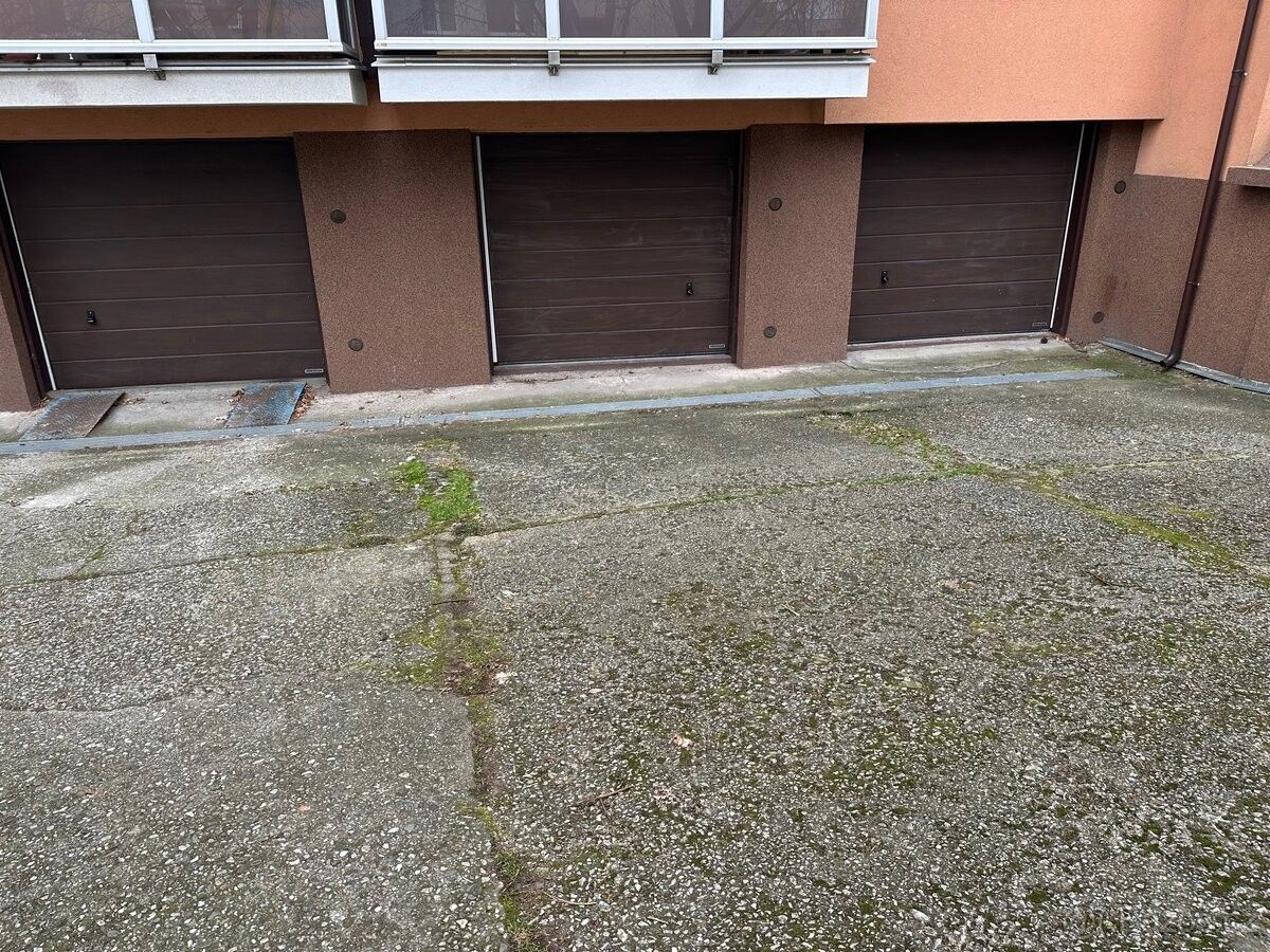 Pronájem garáž - Ostrava, 700 30