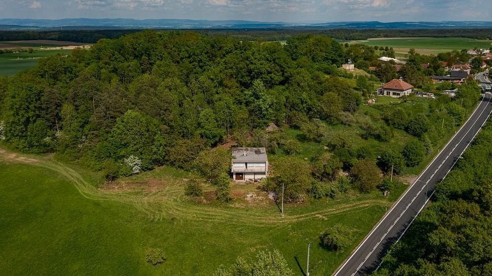Pozemky pro bydlení, Veliny, okres Pardubice, Pardubický kraj - 1