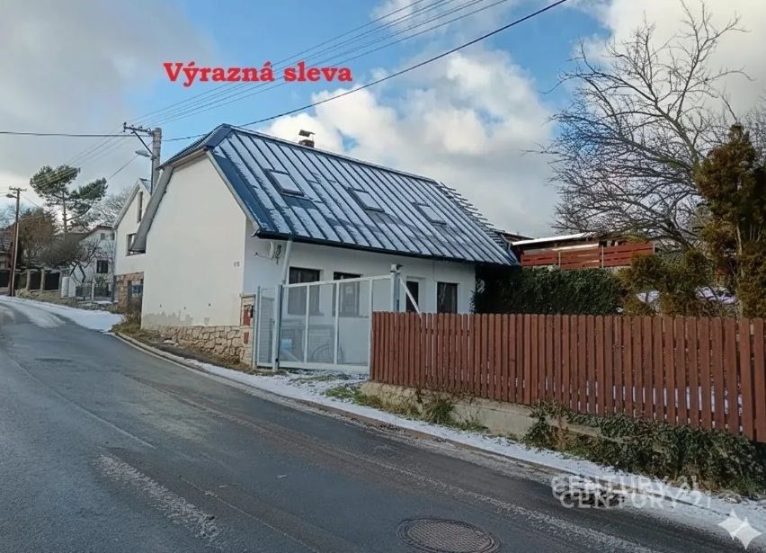Rodinné domy, Černokostelecká 19, Černé Voděrady, 200 m²