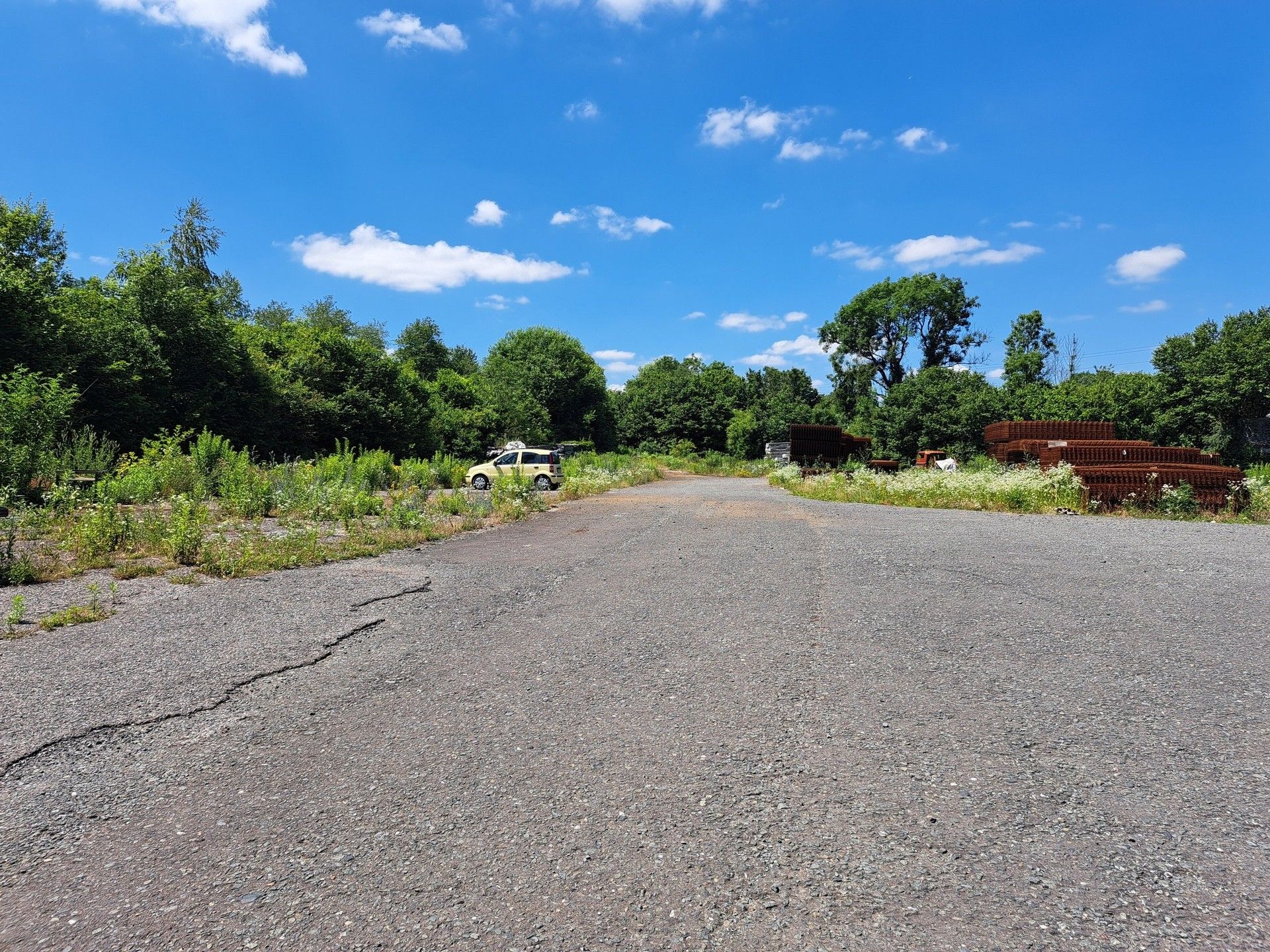 Pronájem komerční pozemek - Zákolany, 116 m²