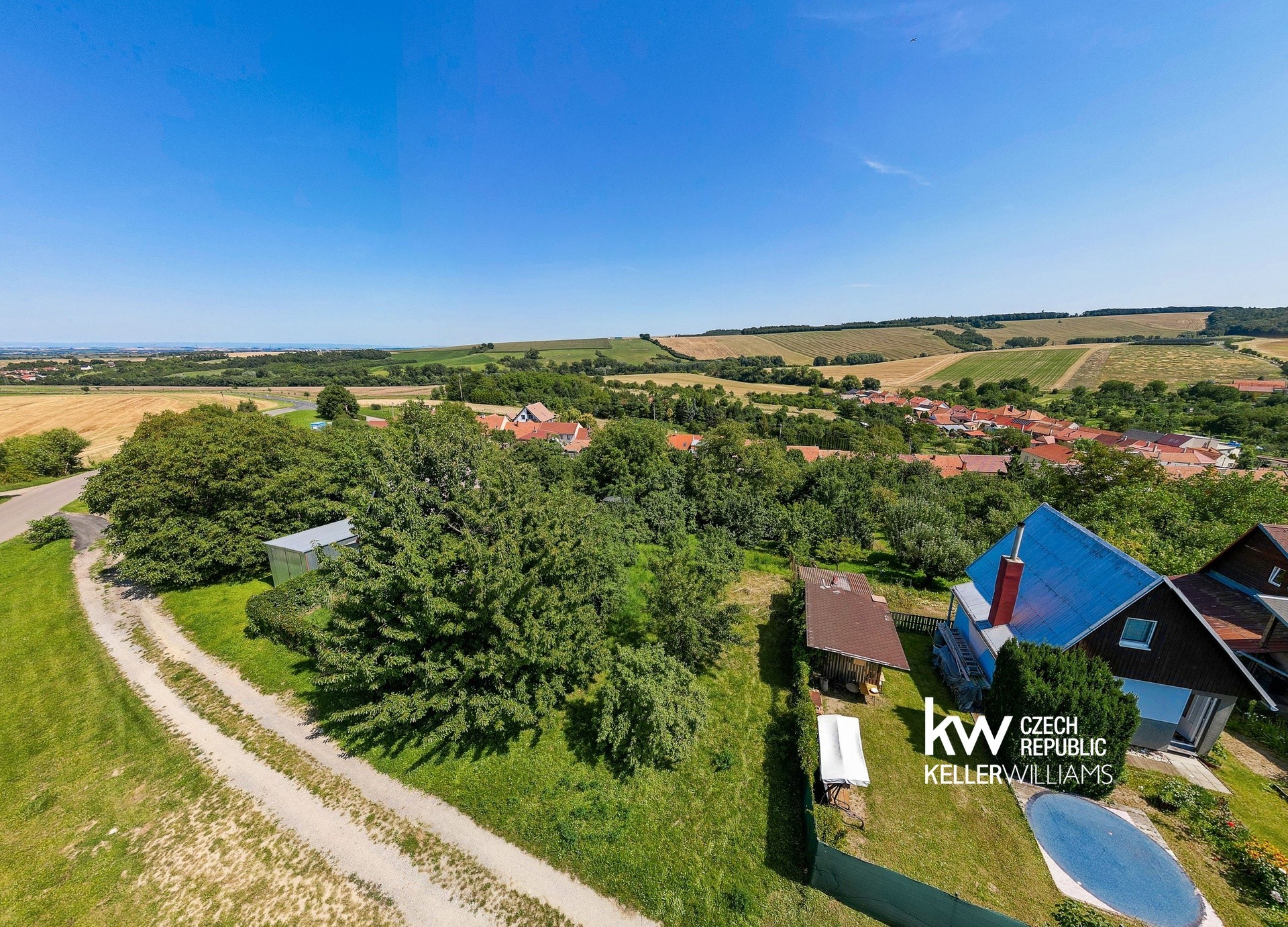 Pozemek pro bydlení, 593 m²