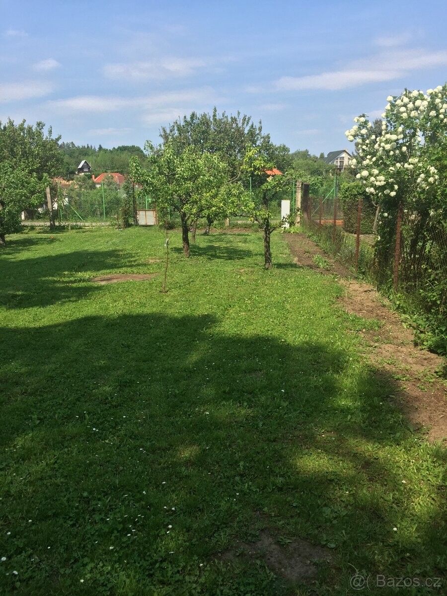 Zahrady, Znojmo, 669 02, 400 m²