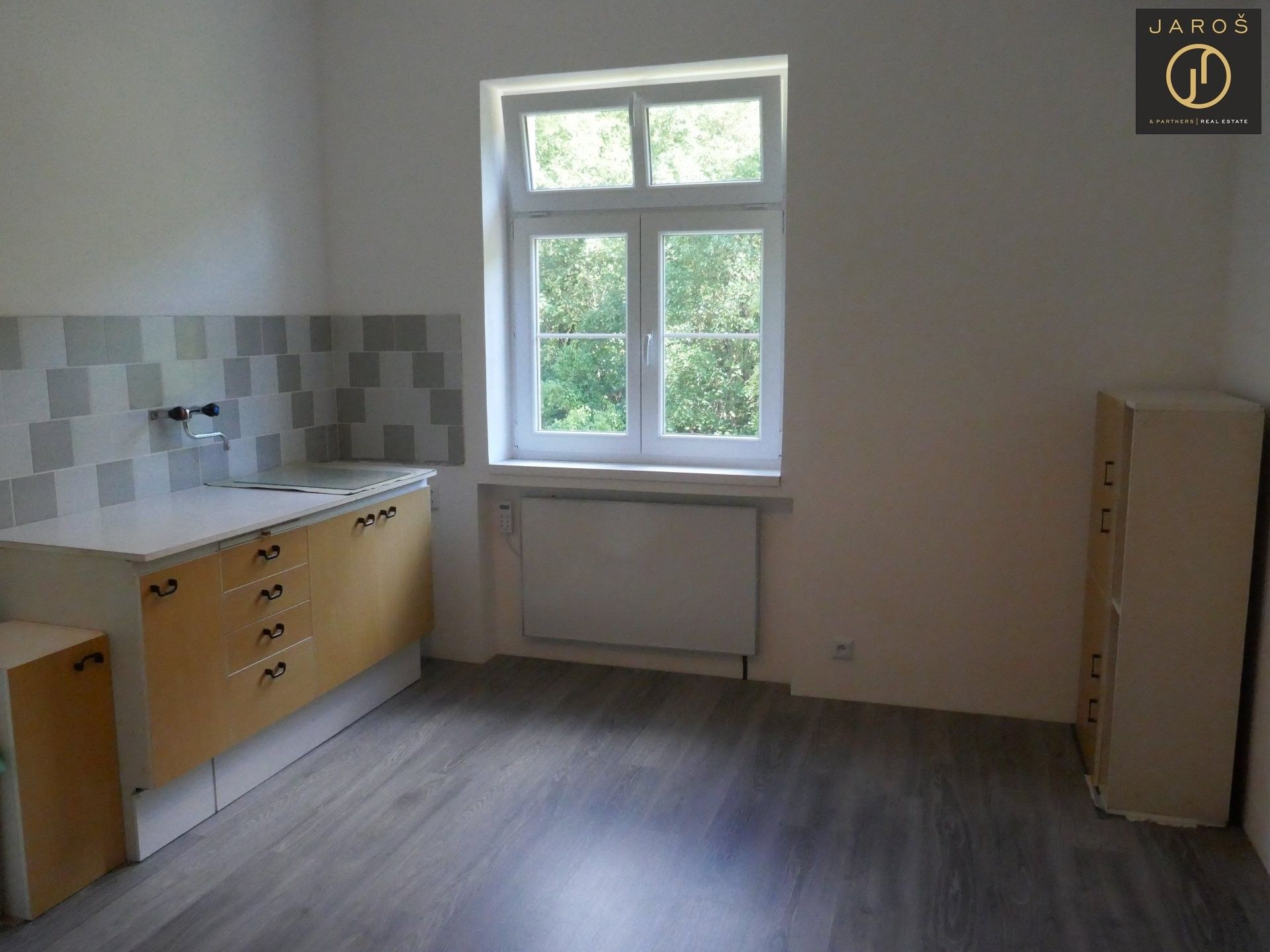 Prodej byt 2+kk - Na Vyhlídce, Karlovy Vary, 41 m²