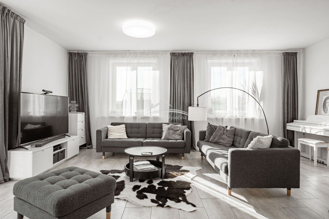 Rodinný dům · 480 m² · Šimanov - 3