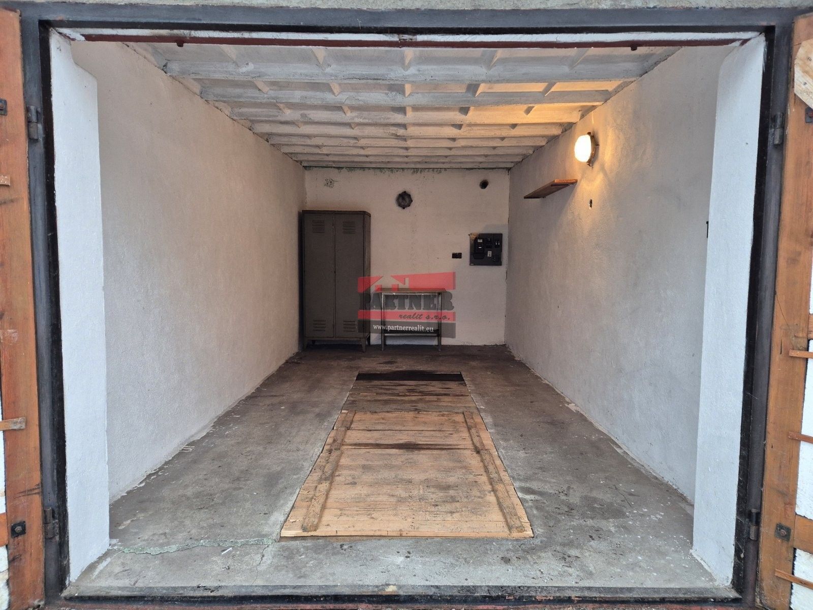 Pronájem garáž - Sezimovo Ústí, 18 m²