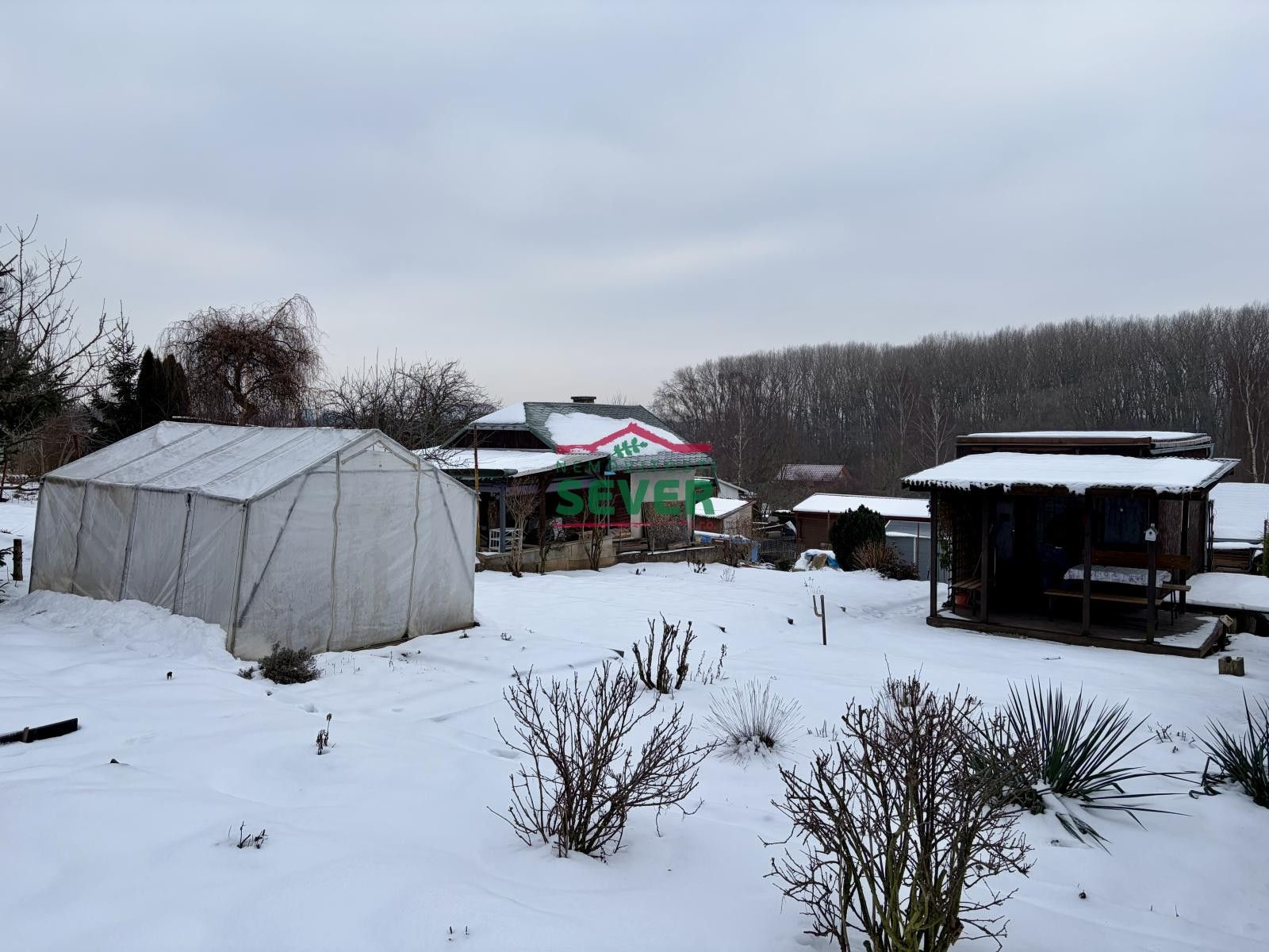 Zahrady, Chomutov, 340 m²