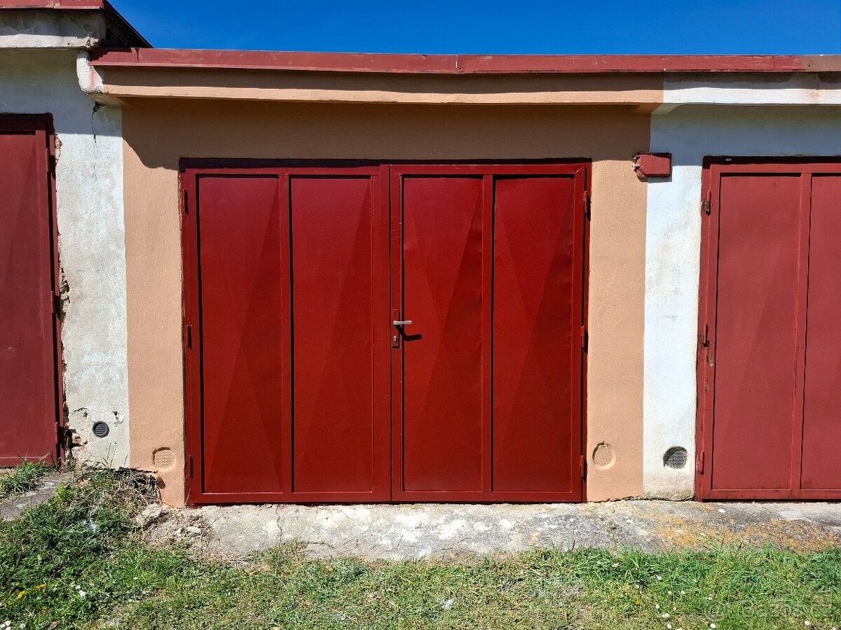 Garáže, Větřní, 382 11