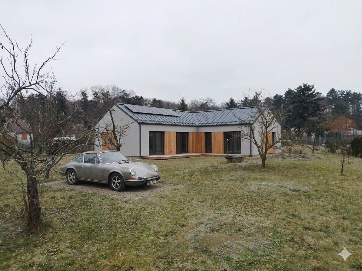 Pozemky pro bydlení, Praha, 143 00