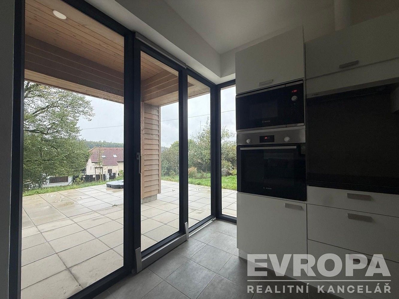 Prodej rodinný dům - Neveklov - Nebřich, okres Benešov, 378 m² - 5