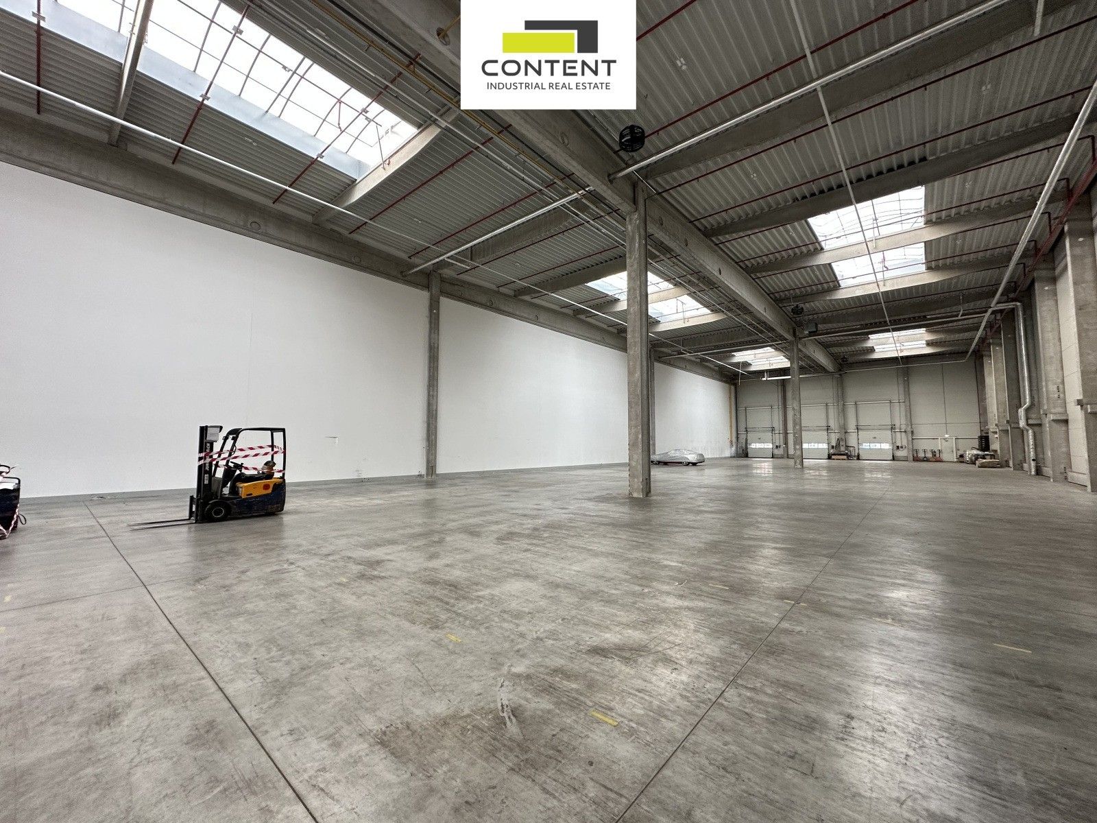 Výrobní prostory, Královická, Zápy, 4 859 m²