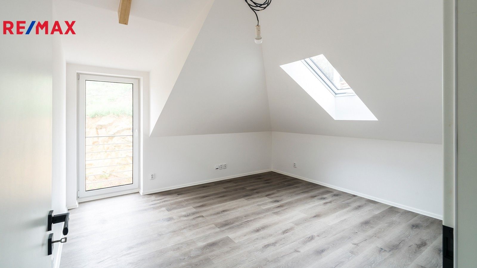 Prodej byt 4+kk - Slatiňanská, Praha, 117 m²