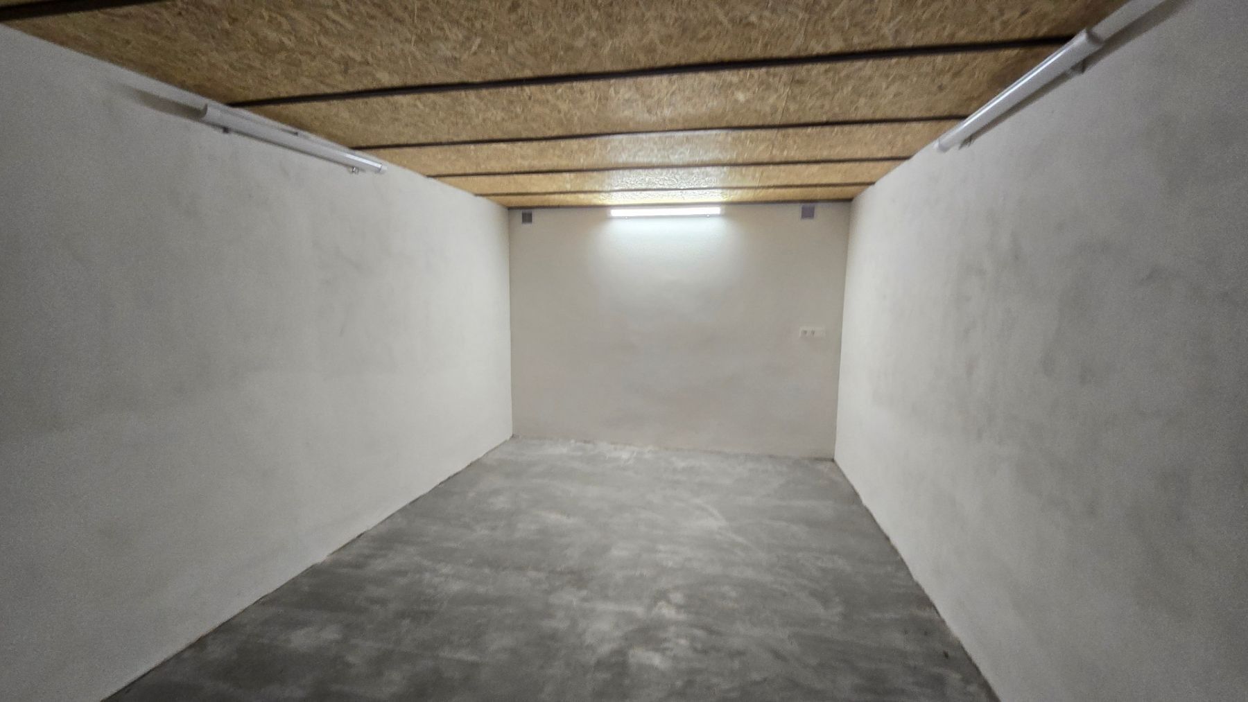 Pronájem garáž - Ostrov - Dolní Žďár u Ostrova, Karlovarský kraj, 19 m² - 5