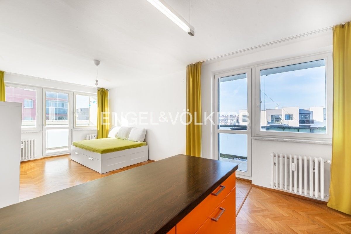 1+kk, Česká 1112, Praha, 57 m²