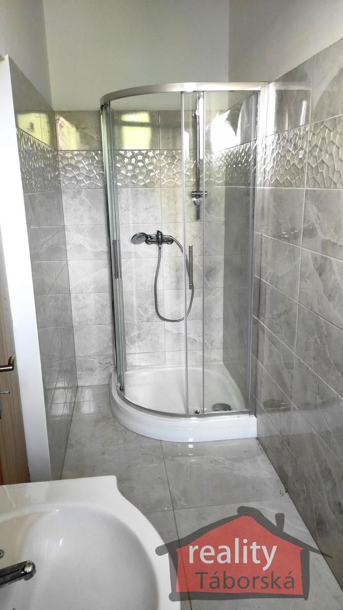 Prodej byt 2+kk - Na Návsi, Nupaky, 94 m²