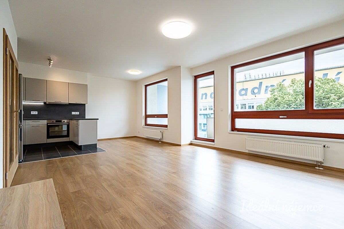 Pronájem byt 3+kk - Ocelářská, Praha, 82 m²