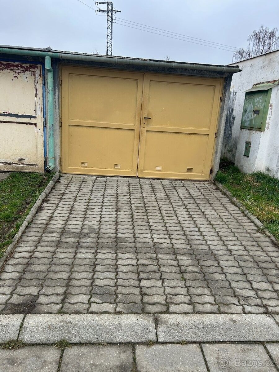 Prodej garáž - Uherské Hradiště, 686 01