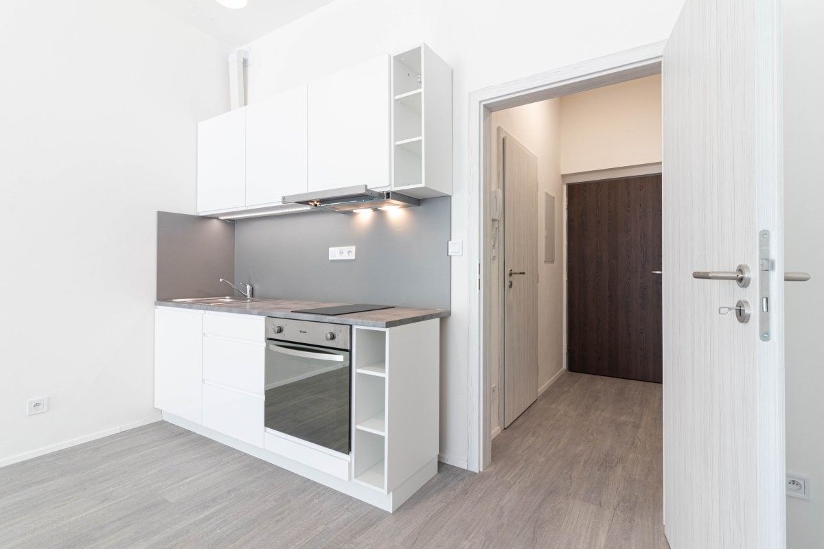 Pronájem byt 1+kk - Wolkerova, Olomouc, 31 m²