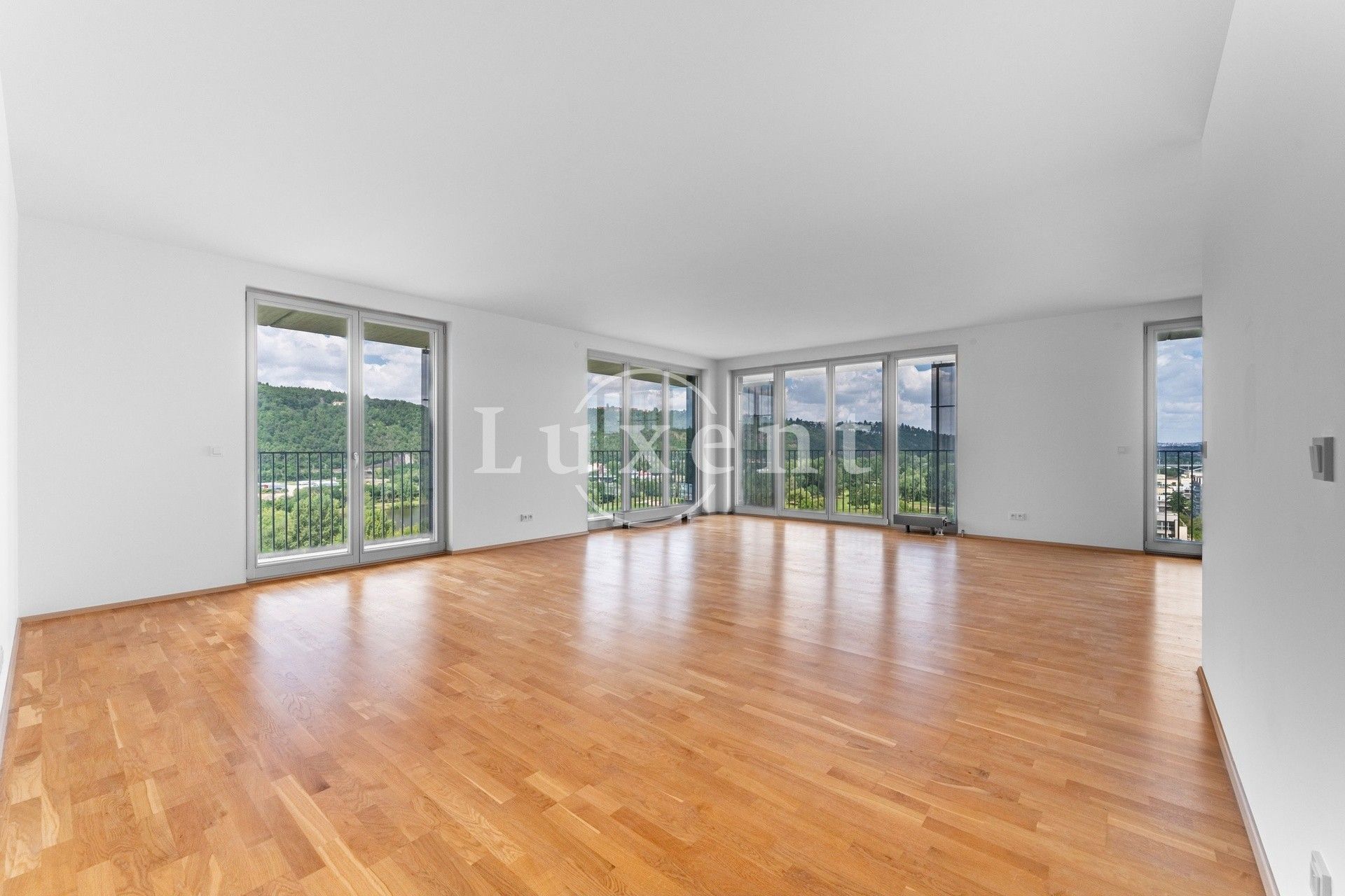 Byt 5+kk · 190 m² · Mezi vodami 2349, Praha Modřany - 3