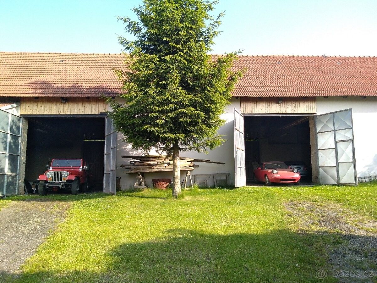 Garáže, Dobročovice, 250 82