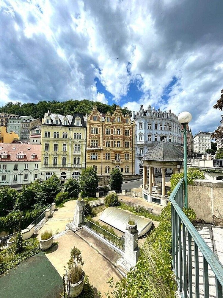 Ubytovací zařízení · 1 316 m² · Karlovy Vary, Karlovarský kraj - 3