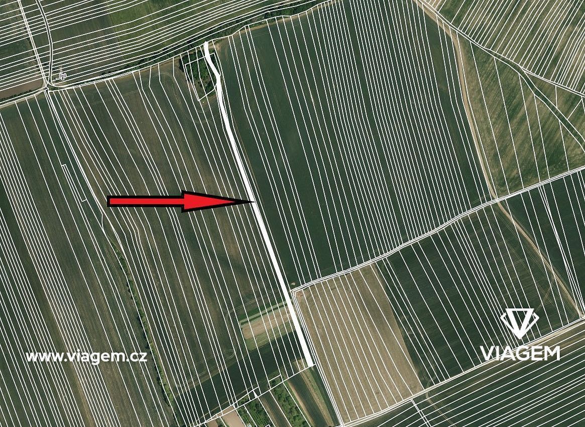 Zemědělský pozemek, 2 700 m²