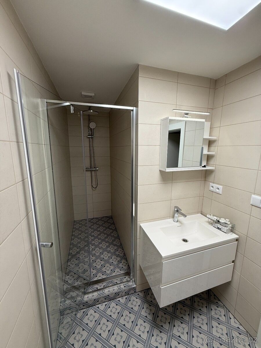 Pronájem byt - Studená, 378 56