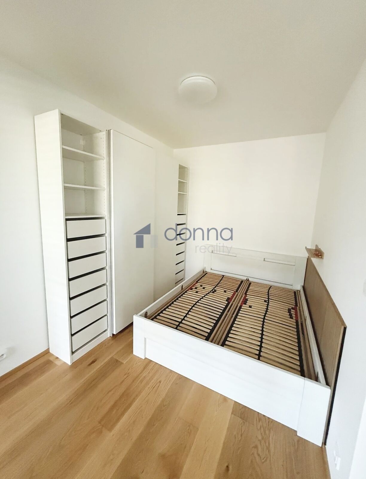 Pronájem byt 1+kk - Vladimíra Kobranova, Praha Jinonice, 39 m² - 5