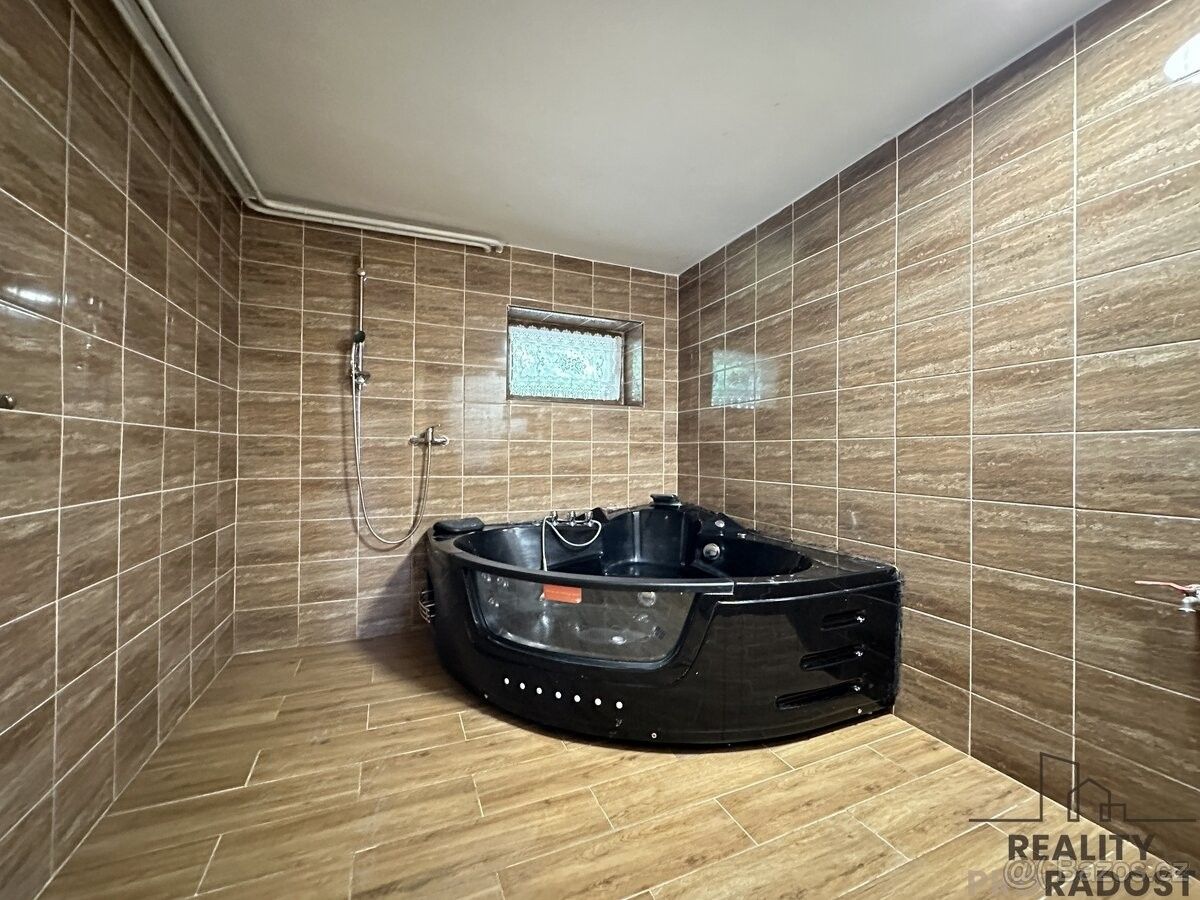 Prodej restaurace - Bystřice nad Olší, 739 95 - 5