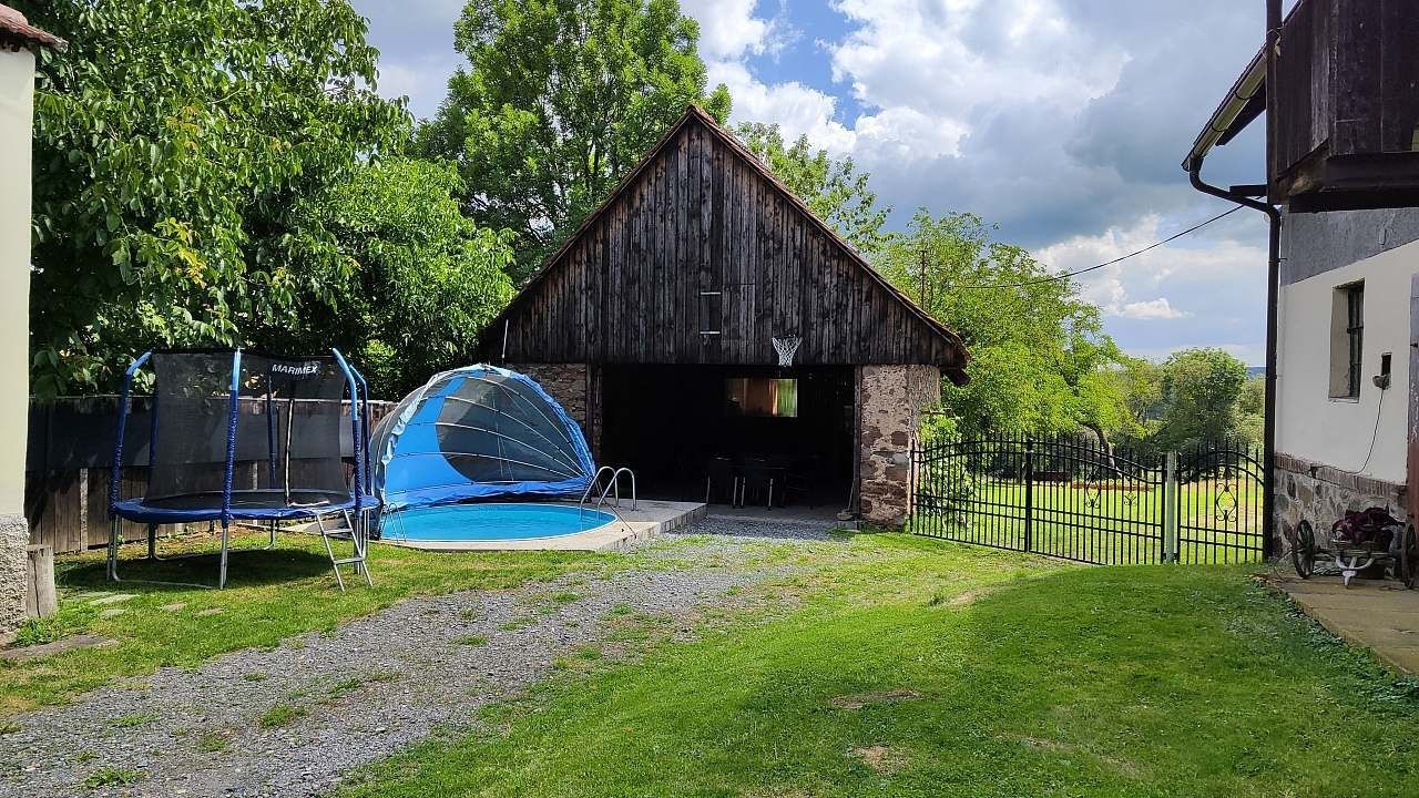 Chaty, Stříbrná Skalice - Kostelní Střimelice, Středočeský kraj