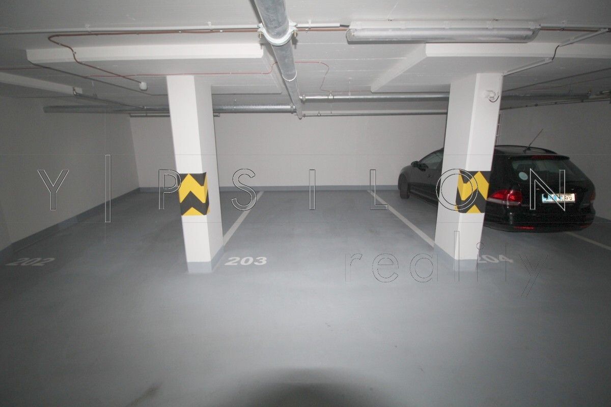 Pronájem ostatní - Březenská, Praha, 16 m²