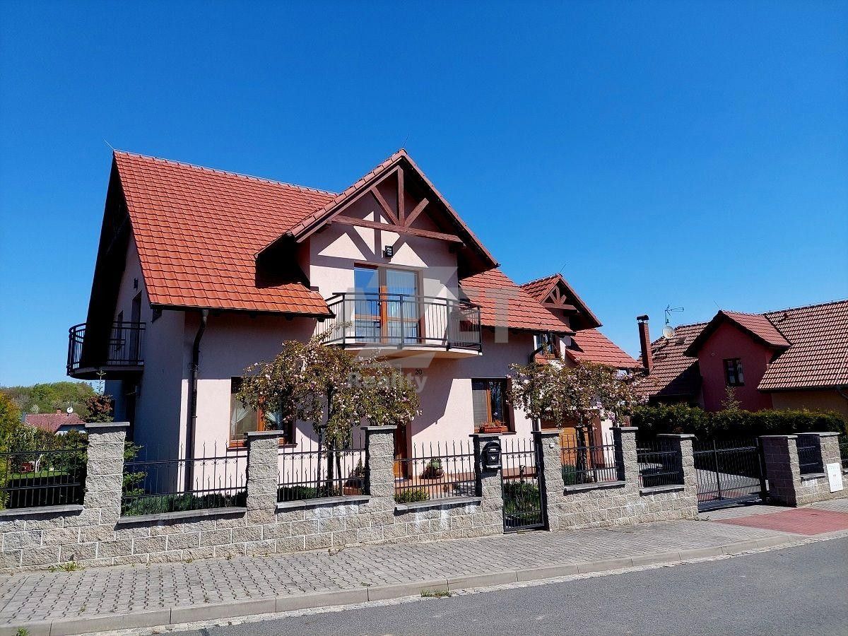 Prodej rodinný dům - Pod Ježníkem, Krnov, 300 m²