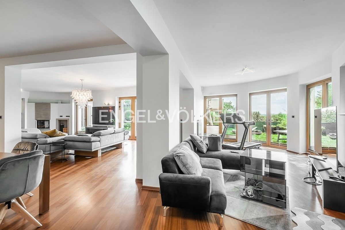 Pronájem vila - Nad Podbabskou skálou, Praha, 315 m²