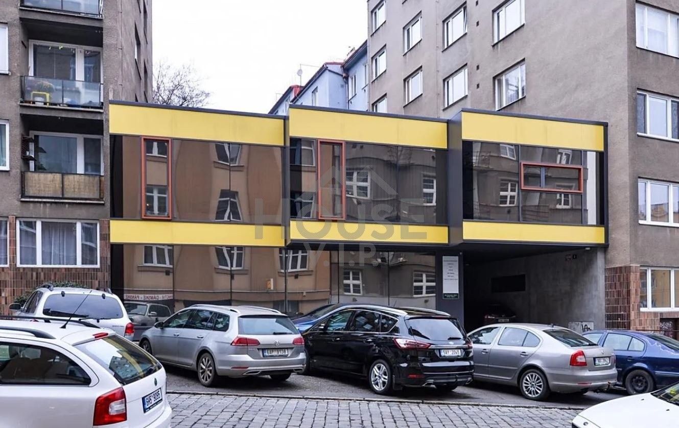Prodej kancelář - Pod pramenem, Praha, 616 m²