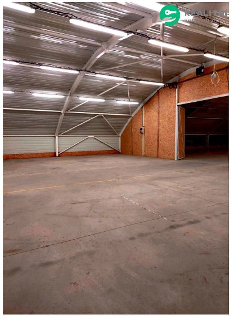 Pronájem sklad - Karlovice, 800 m²