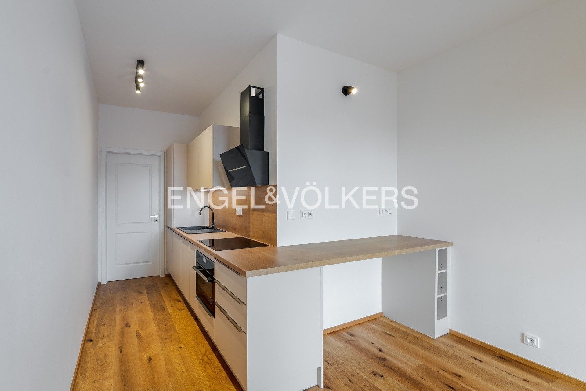 2+kk, Donská, Praha, 45 m²