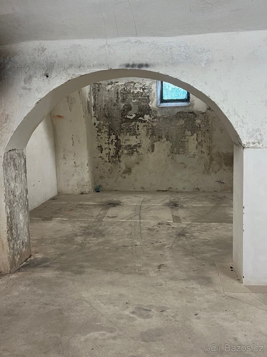 Garáže, Třešť, 589 01 - 2