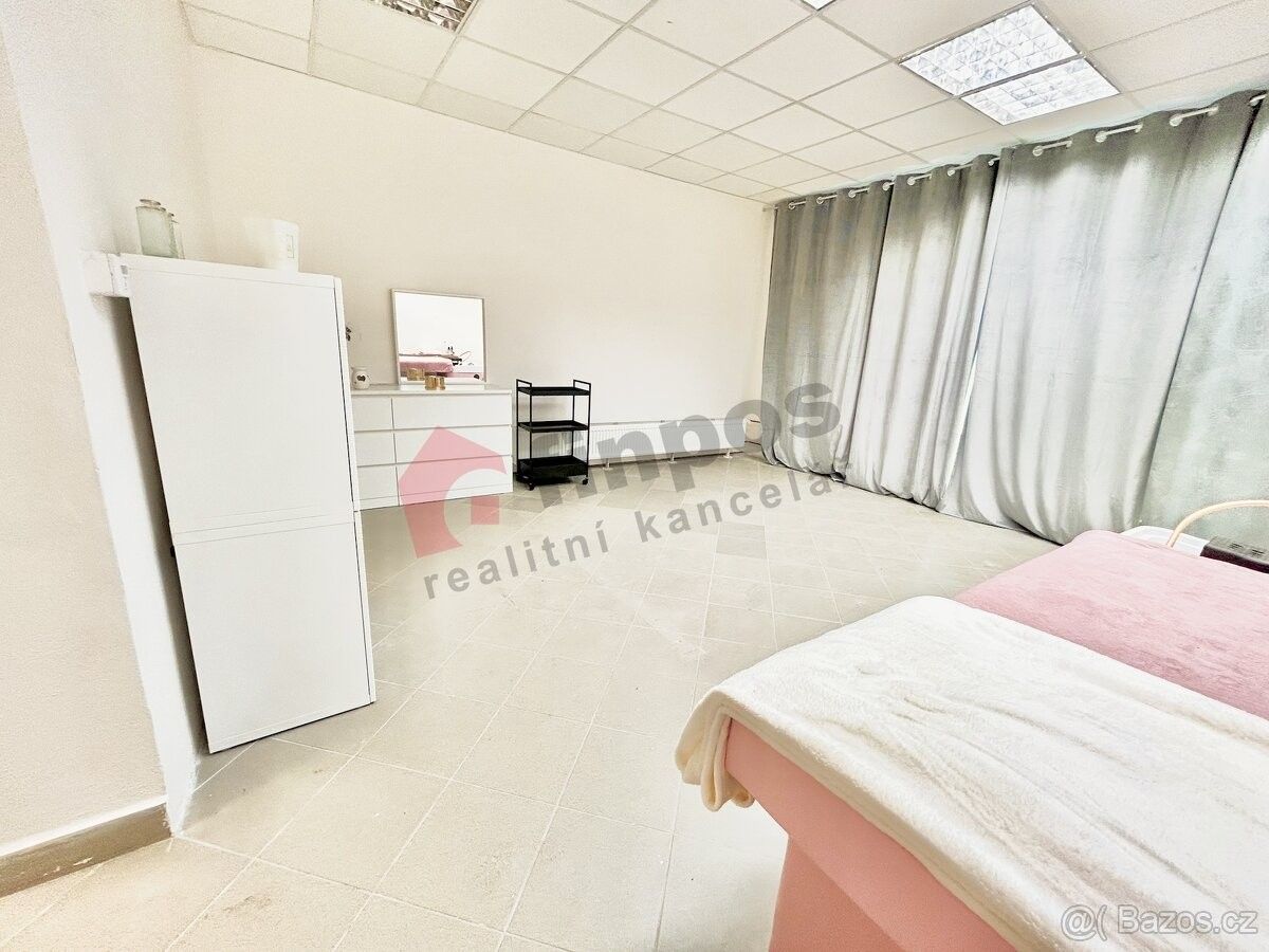 Pronájem kancelář - Bruntál, 792 01