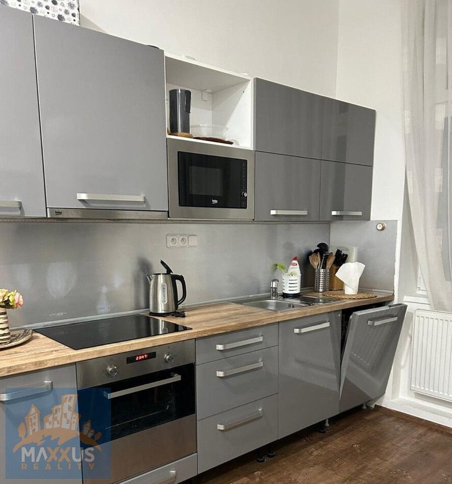 Pronájem byt - Praha, 186 00