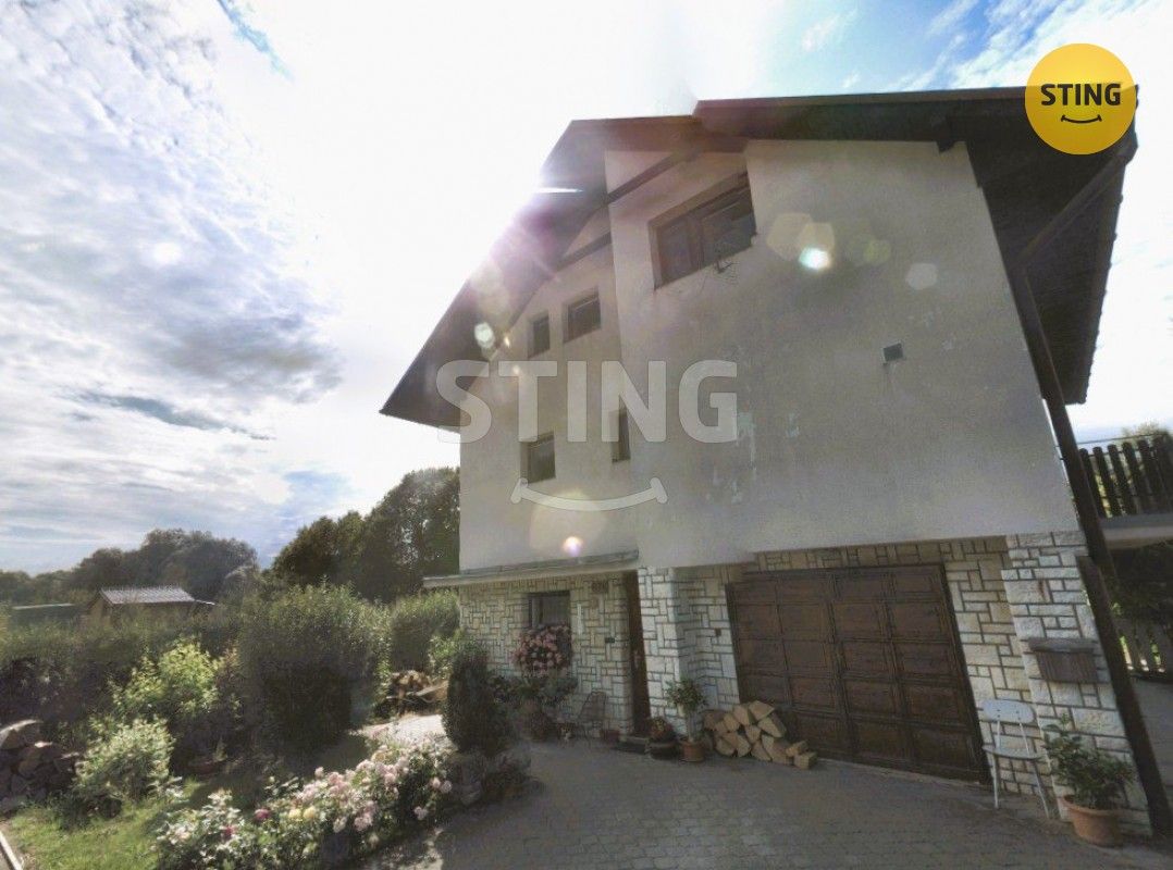 Rodinné domy, Huslenky, 172 m²