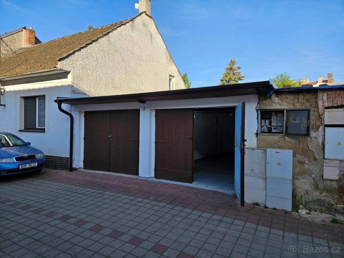 Prodej garáž - Otrokovice, 765 02, 23 m²